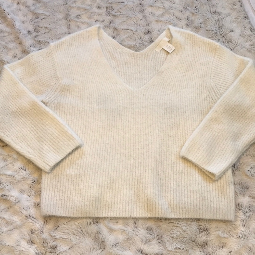 H&M cropped cream sweater Size XS